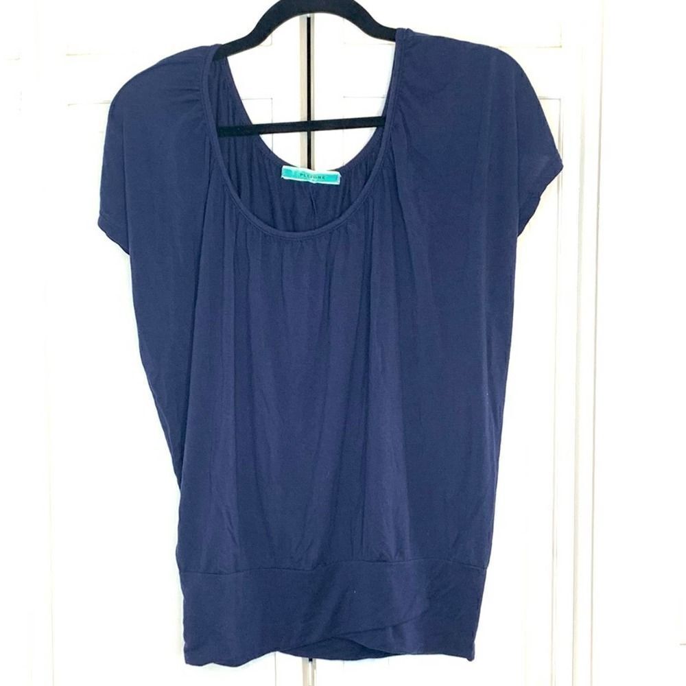 💕3 for $20💕 Pleione Navy Blue Tunic Top